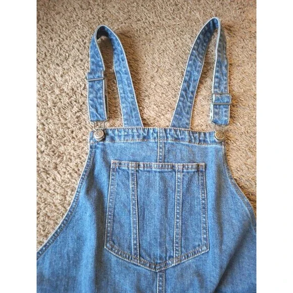 Denim Jean Bib Overall Shorts Womens Size XL Old Navy Distressed Cuffed Bibs New - Picture 6 of 7